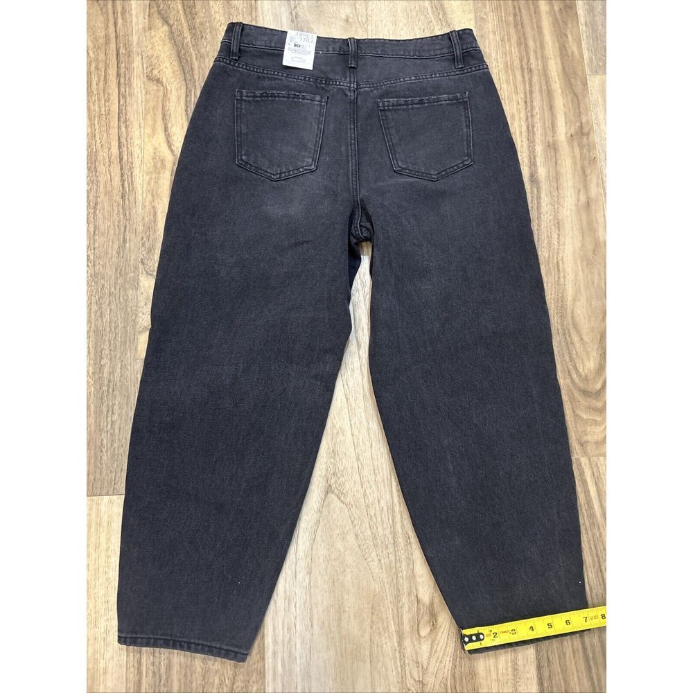 Time And Tru High Rise Crop Women's size 12 Black Denim jeans32X25"